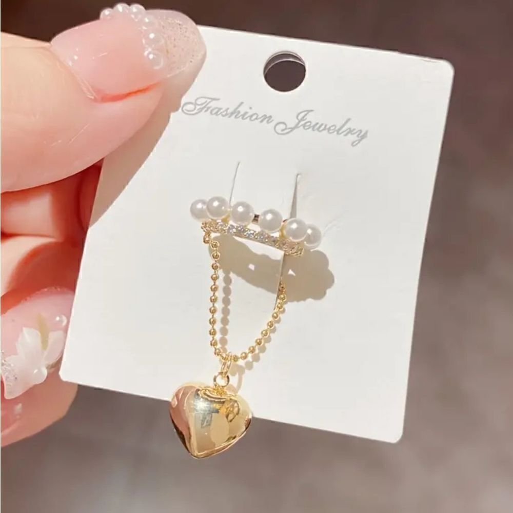 Love Heart Synthetic Pearl Ear Cuff Gold Tone